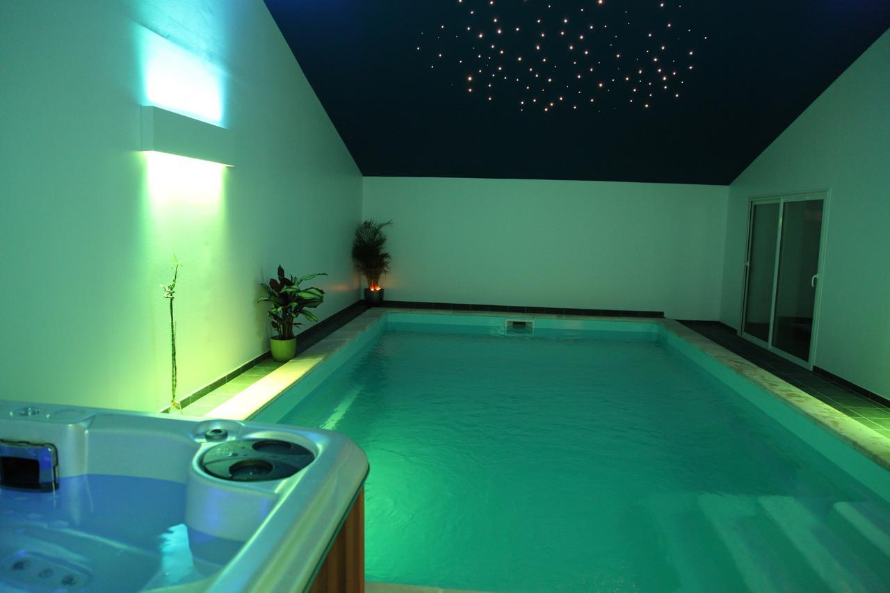Bed and Breakfast Le Miroir Des Etoiles Pomport Esterno foto