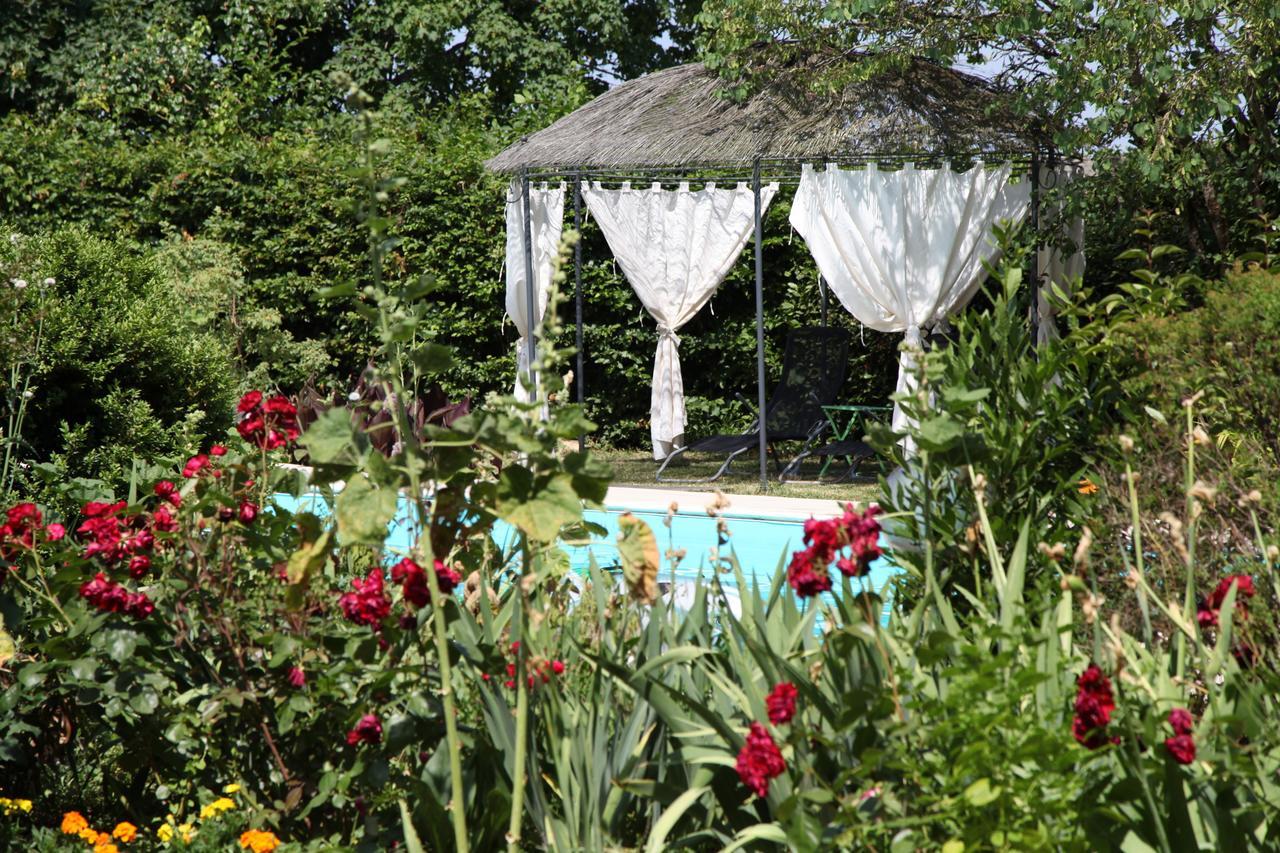 Bed and Breakfast Le Miroir Des Etoiles Pomport Esterno foto