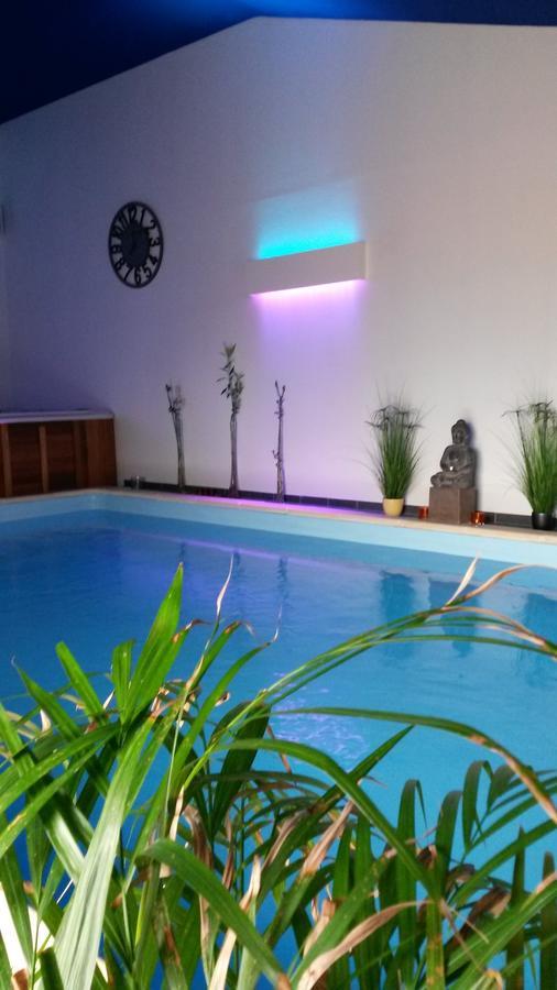 Bed and Breakfast Le Miroir Des Etoiles Pomport Esterno foto